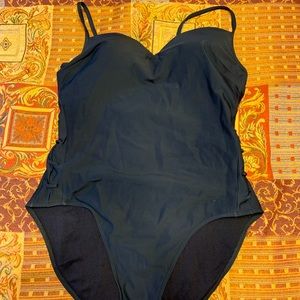 Newport News black one piece swimsuit size 18W